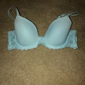 No boundaries bra never worn